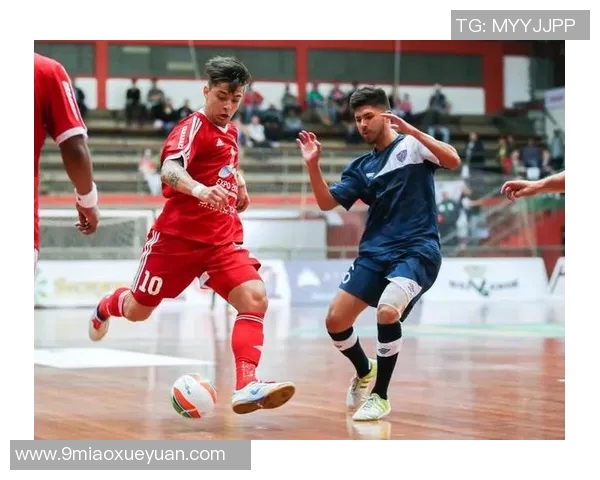 西安足球队盯防策略分析与对手应对的得失总结